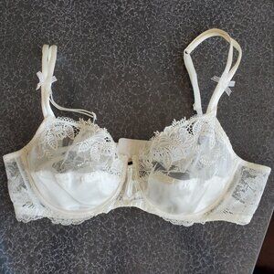 Lise Charmel ! EXCEPTION CHARME Silk and Lace Bra (EU/38B)